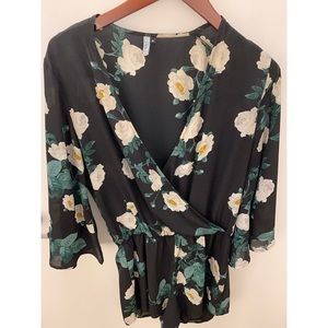 Floral romper 🌼
